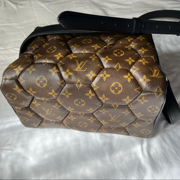 Rare 2009 Louis Vuitton hexagon neo trocadero - Picture 3 of 16